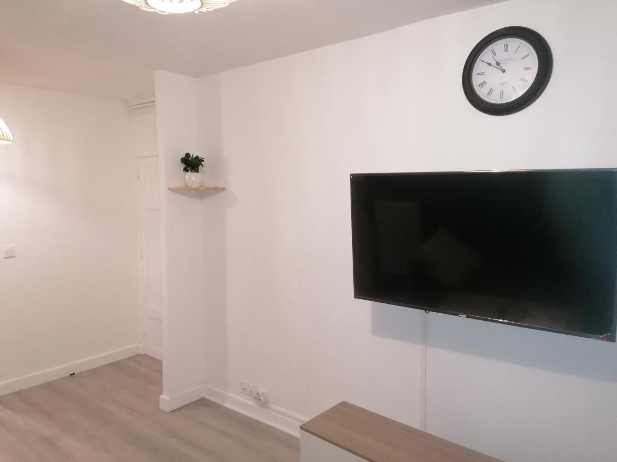 Hadriel Host Apartment แคลร์มงต์-แฟร์รองด์ ภายนอก รูปภาพ