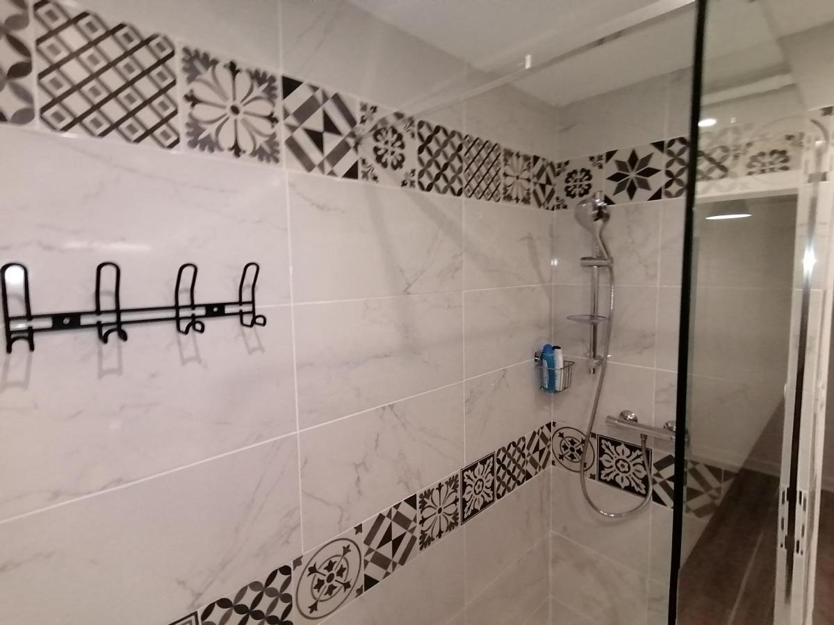 Hadriel Host Apartment แคลร์มงต์-แฟร์รองด์ ภายนอก รูปภาพ